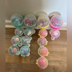 Lot of 19 Pikmi Pops Surprise. 4 LARGE POPS, 11 SINGLE POPS.